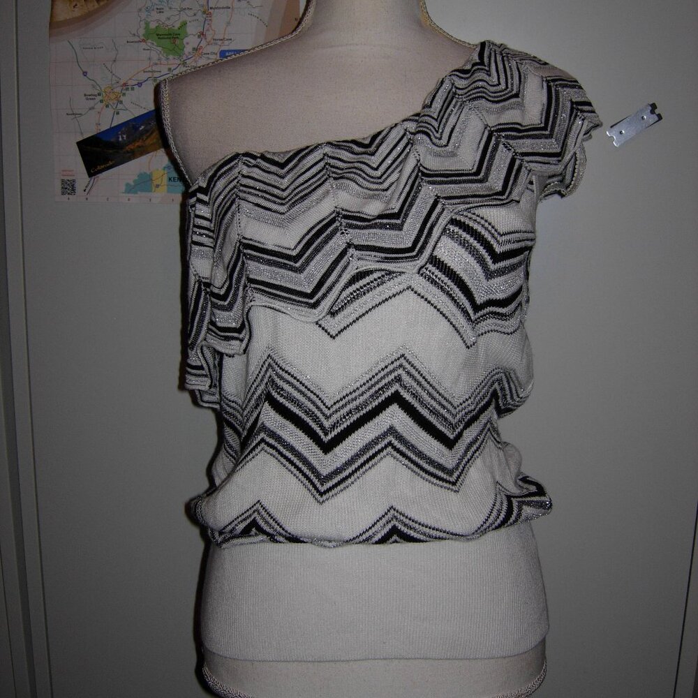 WHBM One Shoulder Top M